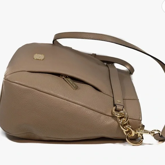 Michael Kors HALLIE Large Convertible Shoulder Bag - Picture 10 of 11